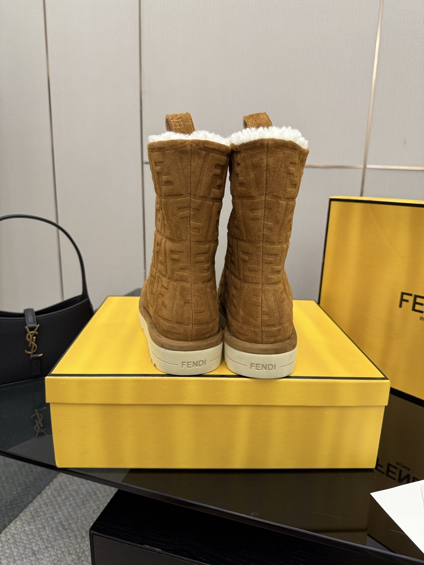 20251022/Fendi_251022-4